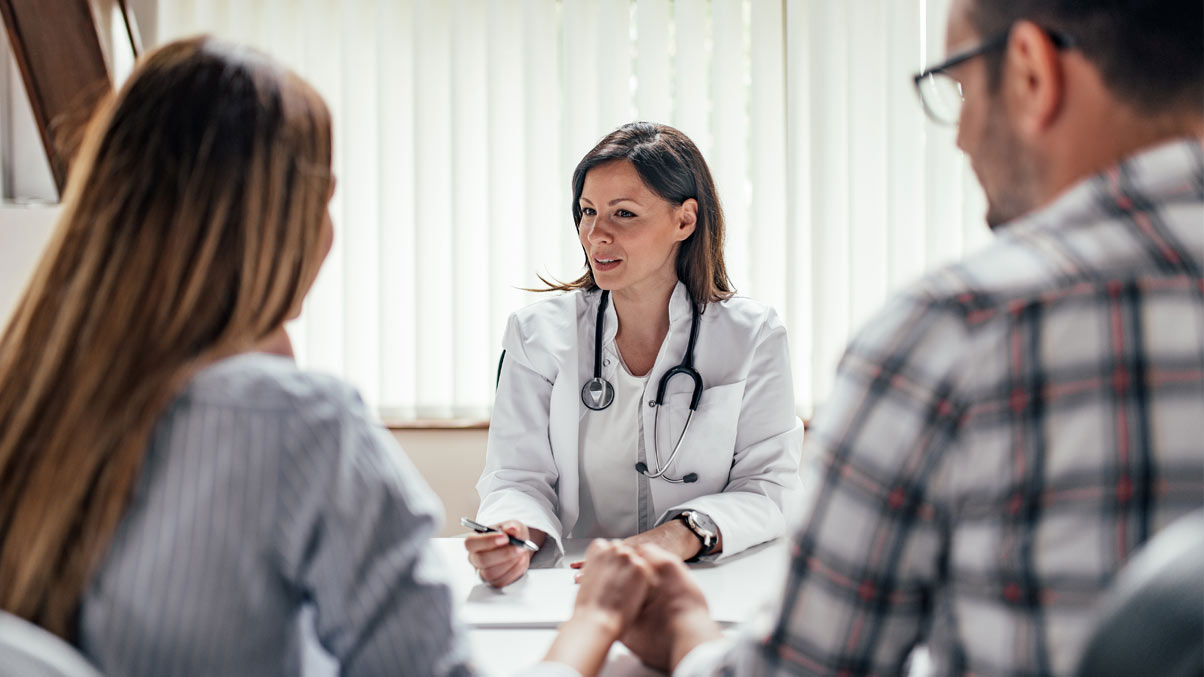 doctor-talking-to-couple
